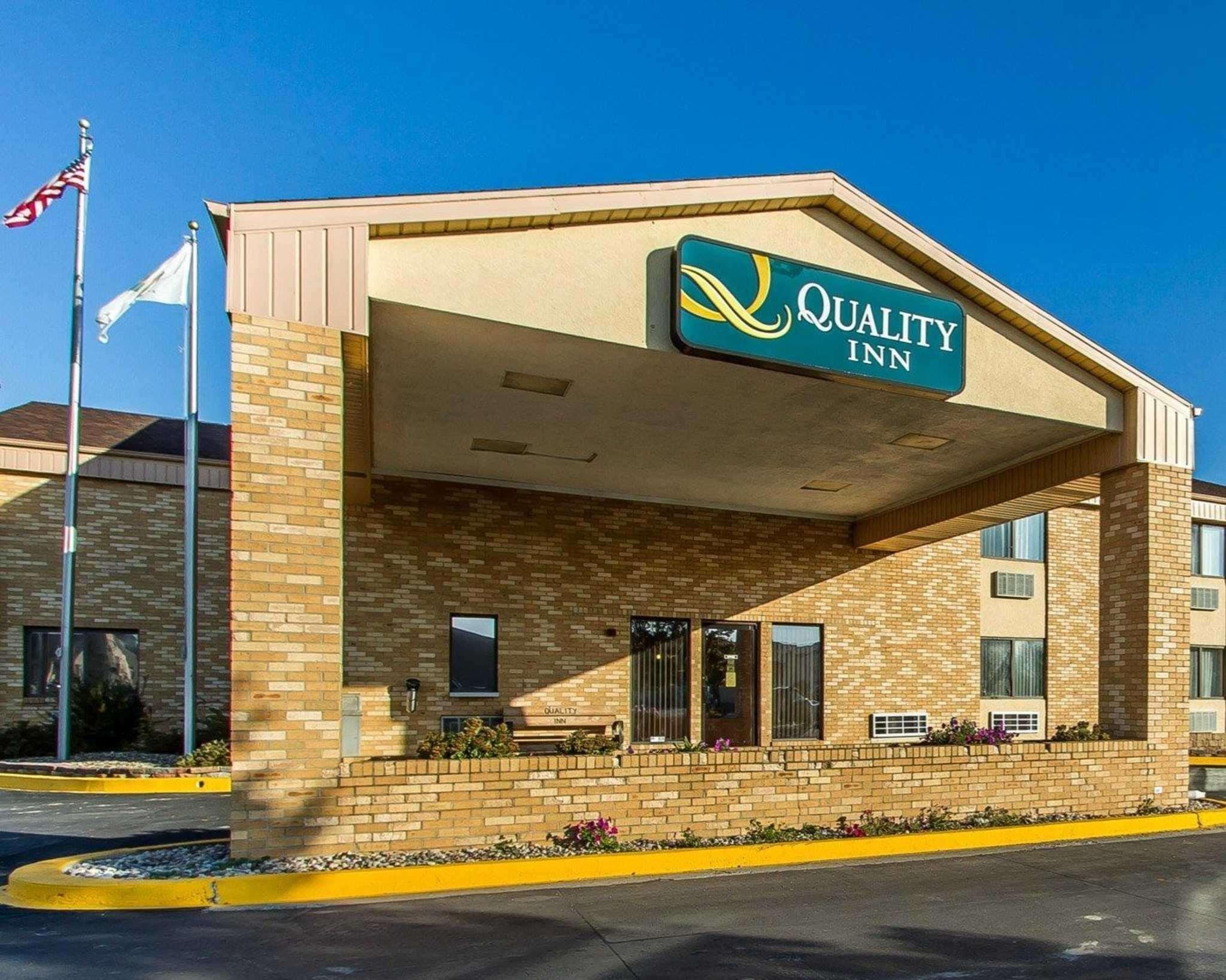 Quality Inn Burlington Near Hwy 34 מראה חיצוני תמונה