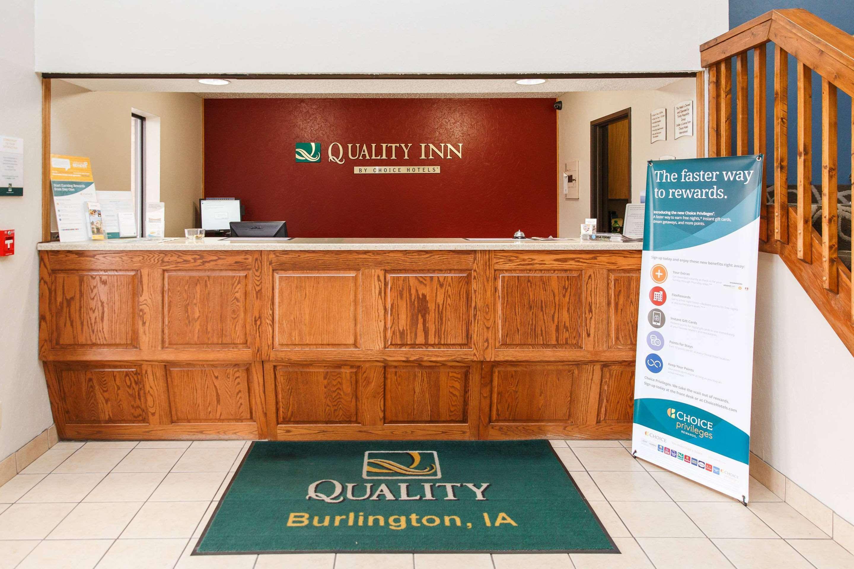Quality Inn Burlington Near Hwy 34 מראה חיצוני תמונה