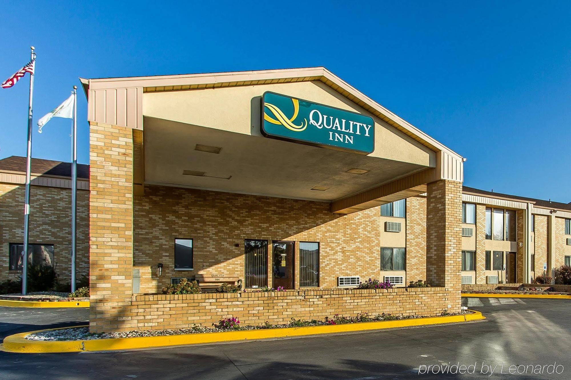 Quality Inn Burlington Near Hwy 34 מראה חיצוני תמונה