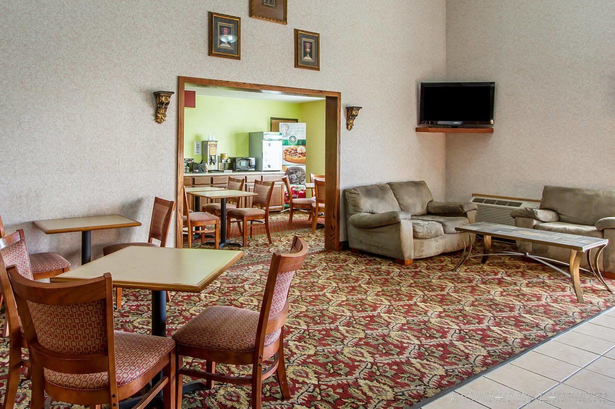 Quality Inn Burlington Near Hwy 34 מראה חיצוני תמונה
