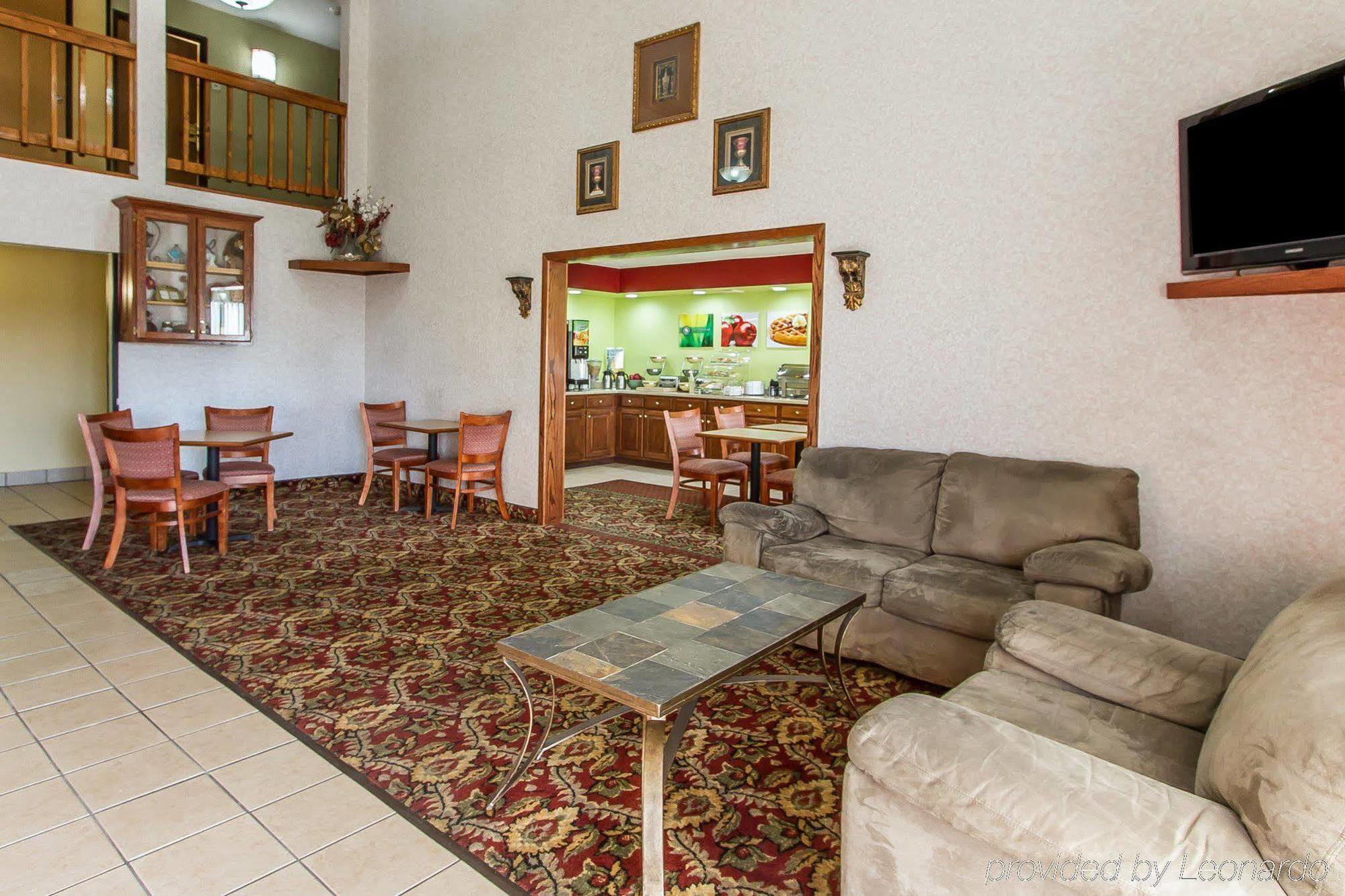 Quality Inn Burlington Near Hwy 34 מראה חיצוני תמונה