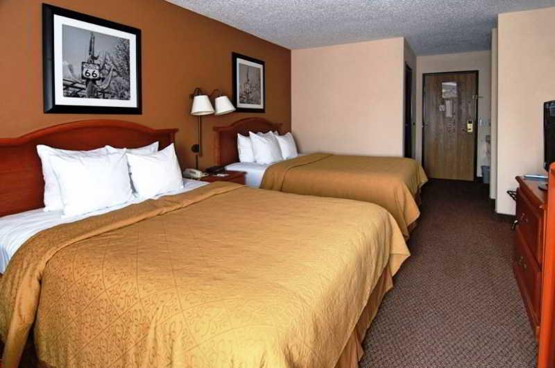 Quality Inn Burlington Near Hwy 34 מראה חיצוני תמונה
