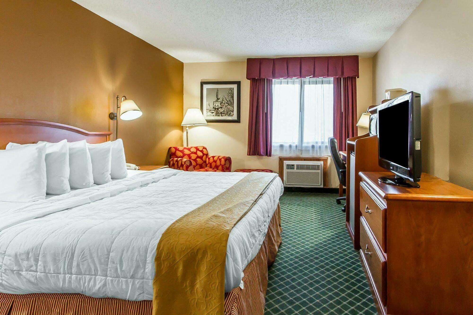 Quality Inn Burlington Near Hwy 34 מראה חיצוני תמונה